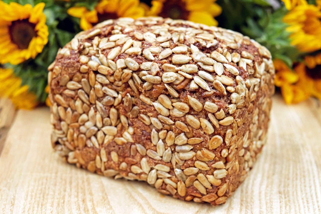 Grain and nut bread